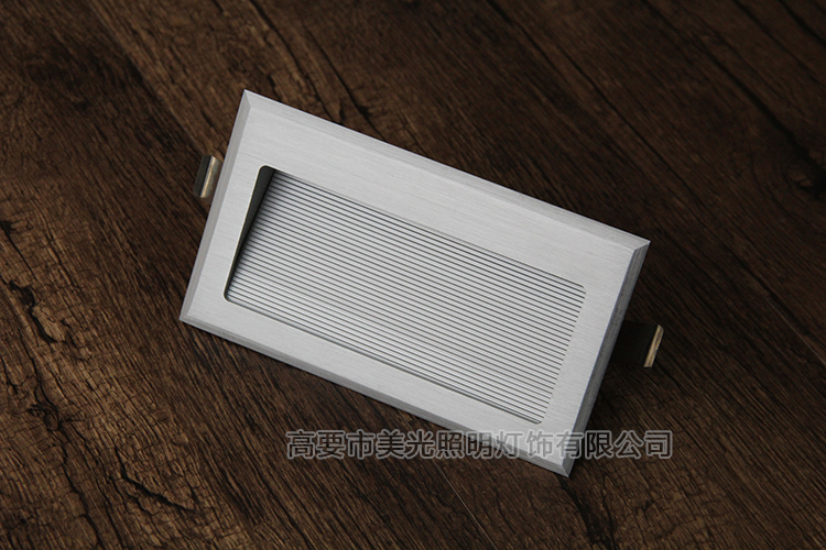长方形装饰壁灯